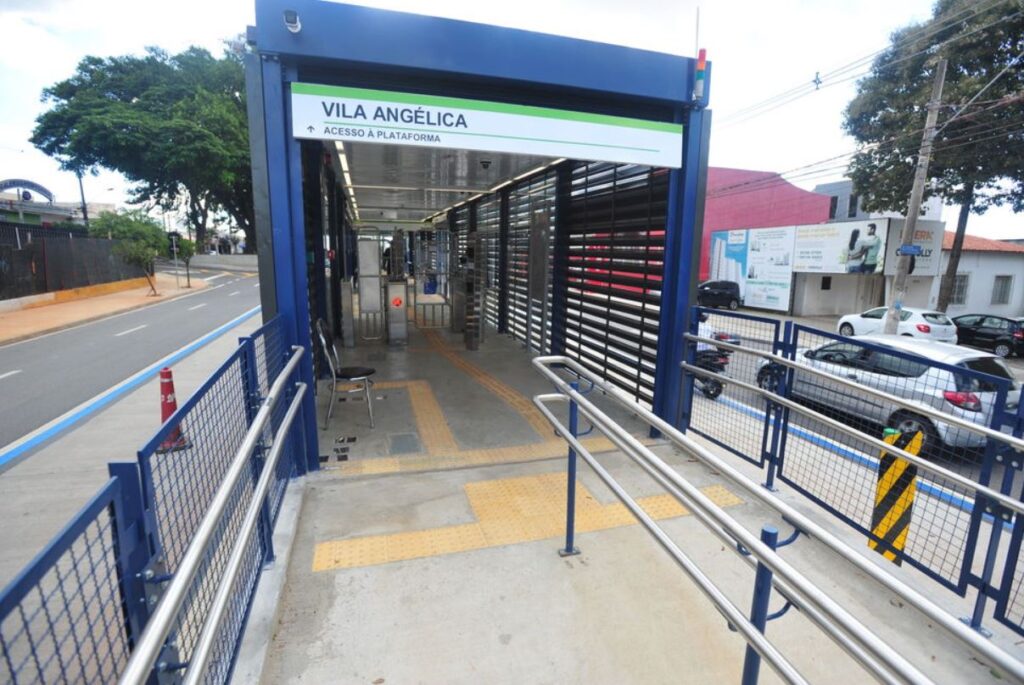 Corredor BRT da avenida Ipanema passa por testes sem passageiros