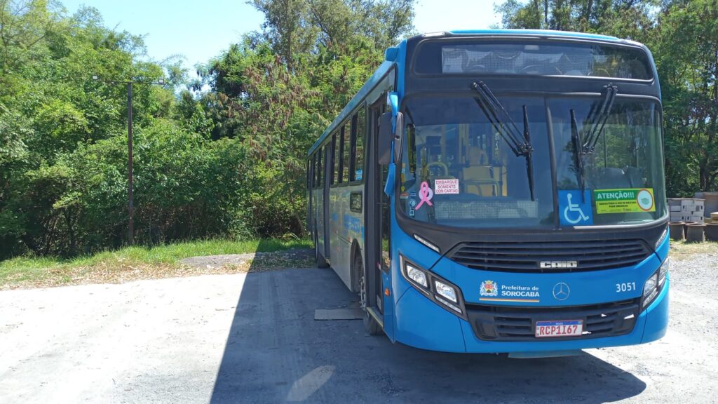 Ônibus do BRT Sorocaba e Consor ganham laço da campanha Outubro Rosa